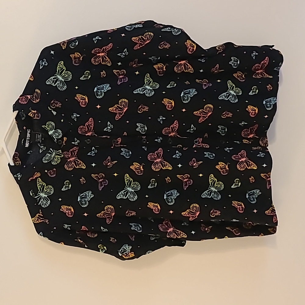 Hot Topic button front butterfly shirt, crop, size XL - Picture 9 of 9
